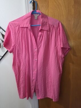 Womens Short-Sleeve Button-Down Shirt — Bright Pink Size L